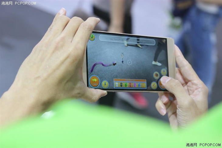 Qualcomm展臺一覽 MWCS2016展會直擊(圖6) MWCS2016展會直擊:Qualcomm展臺一覽