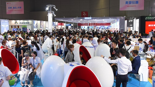 艾絲拉冷光美牙儀——美博會新寵(圖4) 艾絲拉冷光美牙儀——美博會新寵(圖4)