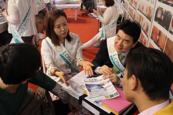 北京美博會《瑯泰姆蘭》化妝培訓技術機器現世(圖2) 北京美博會《瑯泰姆蘭》化妝培訓技術機器現世(圖2)