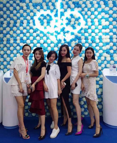 直擊中國國際美博會—德熙“尋找全城最美微笑(圖2) 直擊中國國際美博會—德熙“尋找全城最美微笑(圖2)