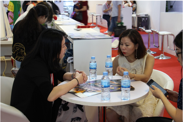 悟空娛樂美博會之旅落幕受到多家美妝品牌關注(圖2) 悟空娛樂美博會之旅落幕受到多家美妝品牌關注(圖2)