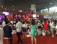 俏貓重磅亮相美博會 開啟互聯網+美業時代