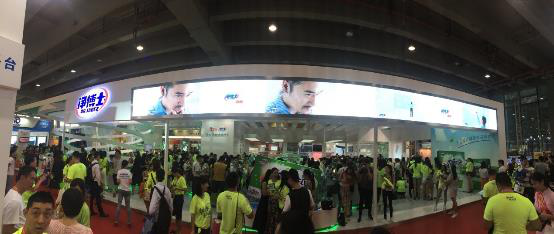 新國貨高調(diào)亮相美博會 立白凈博士洗衣片正式登(圖1) 新國貨高調(diào)亮相美博會 立白凈博士洗衣片正式登(圖1)