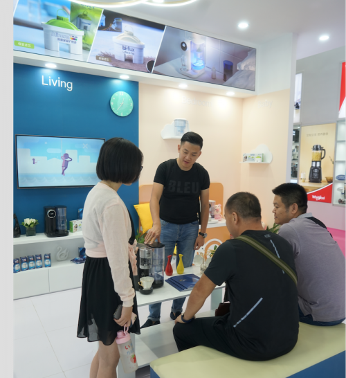 深圳禮品展眾星云集 凈飲機(jī)又成鎮(zhèn)場(chǎng)神器(圖5) 深圳禮品展眾星云集 凈飲機(jī)又成鎮(zhèn)場(chǎng)神器